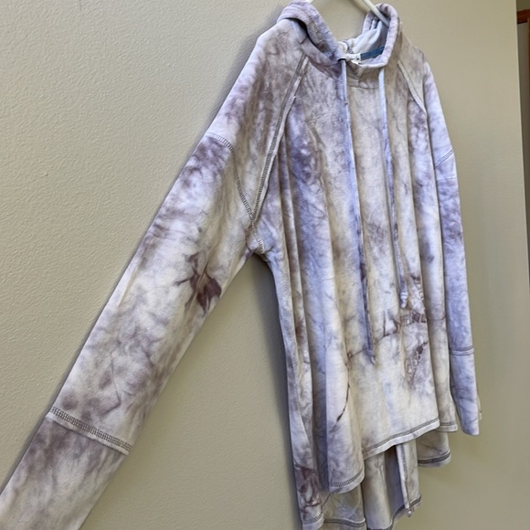 Skylar & Jade Long Sleeve Velvety Pullover Hooded Tie-Die Sweatshirt Sz M - Picture 2 of 13